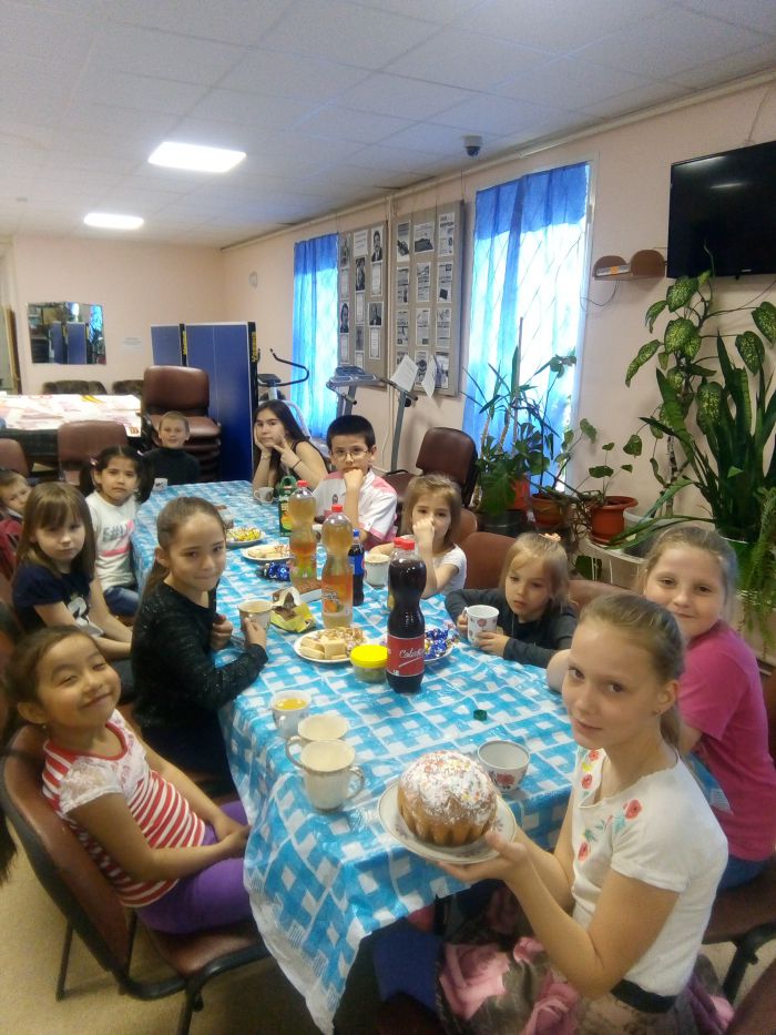 24 апреля в Досуговом центре дети отметили день пасхи в теплой и уютной обстановке.